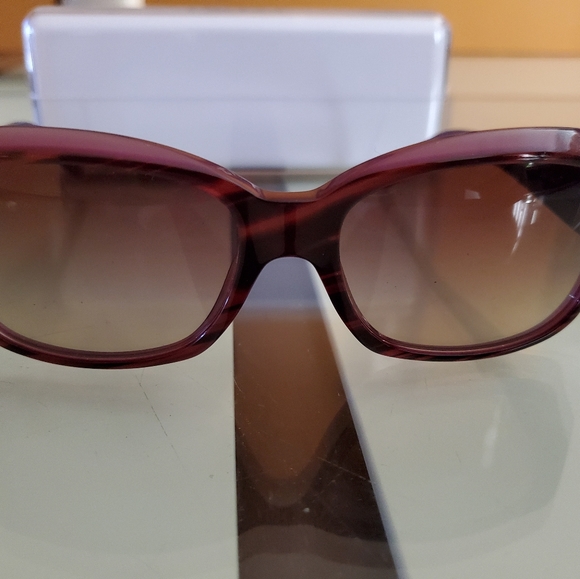 AUTHENTIC GENTLY USED SUNGLASSES - Picture 2 of 4